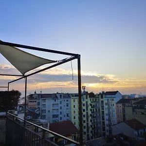  Appartement Skyline In Citta Studi A 1 Minuto Dal Metro Con Terrazzo Wi-fi E Netflix