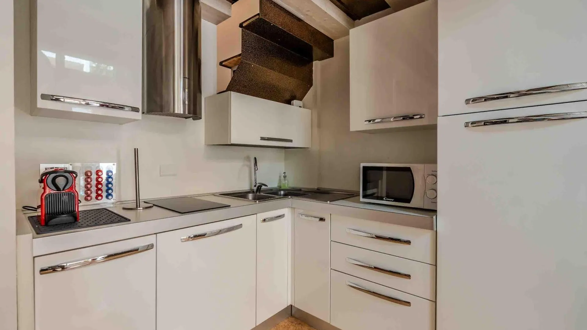 Loft Elegante In Centro Milano In Zona Signorile - Davanti Alla Metro Apartment